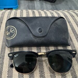 Ray-Ban Black and Gold Sunglasses with Case ClubMaster